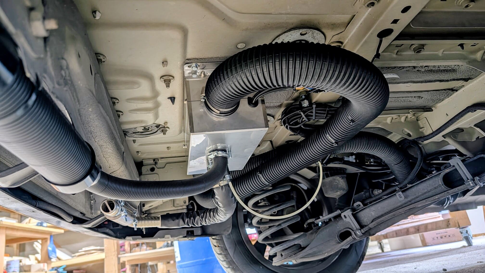 Chauffage Autoterm Air 2D sous chassis